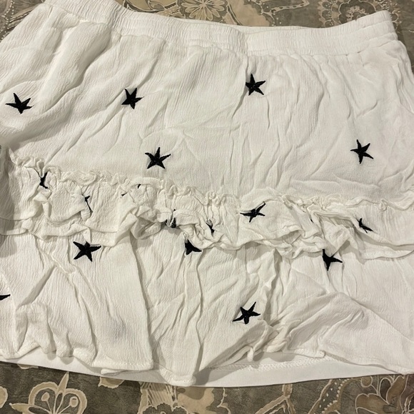 STORIA SKIRT white with stars and ruffles - Picture 1 of 1